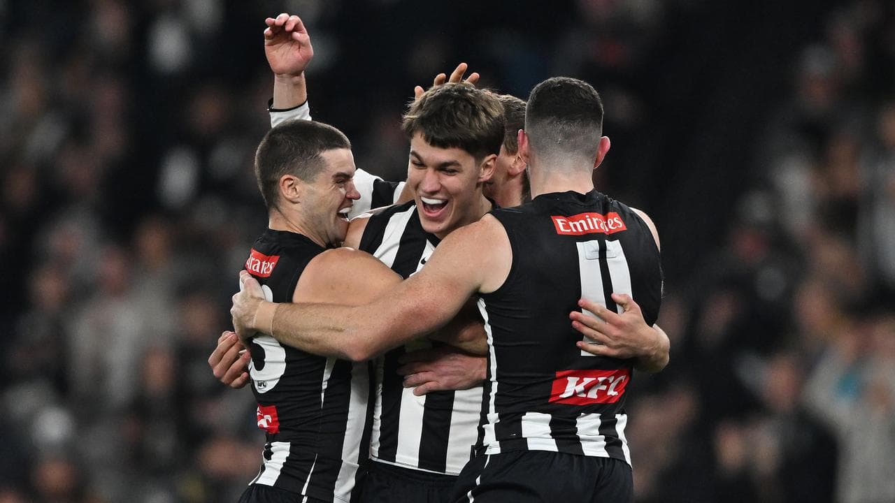 Charlie West (centre)