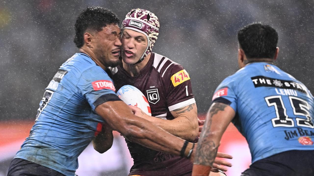 (L-R) Stefano Utoikamanu and Kalyn Ponga.