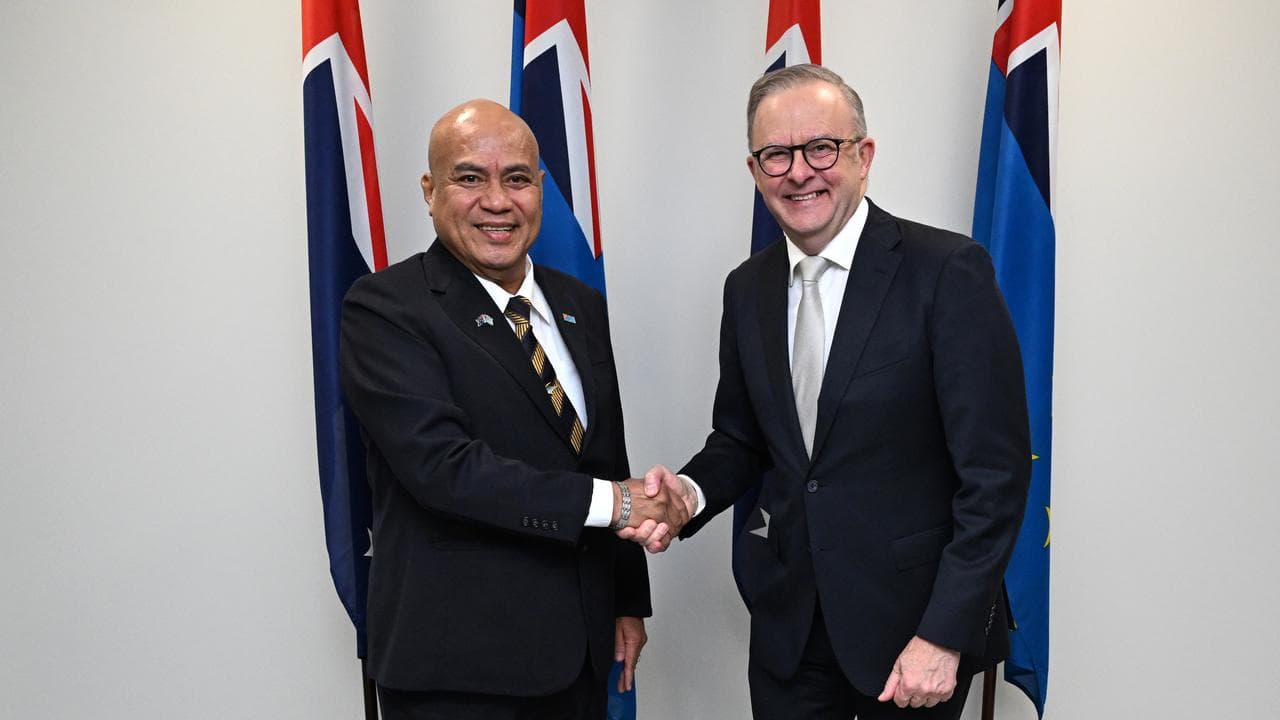 Prime Ministers Feleti Teo and Anthony Albanese