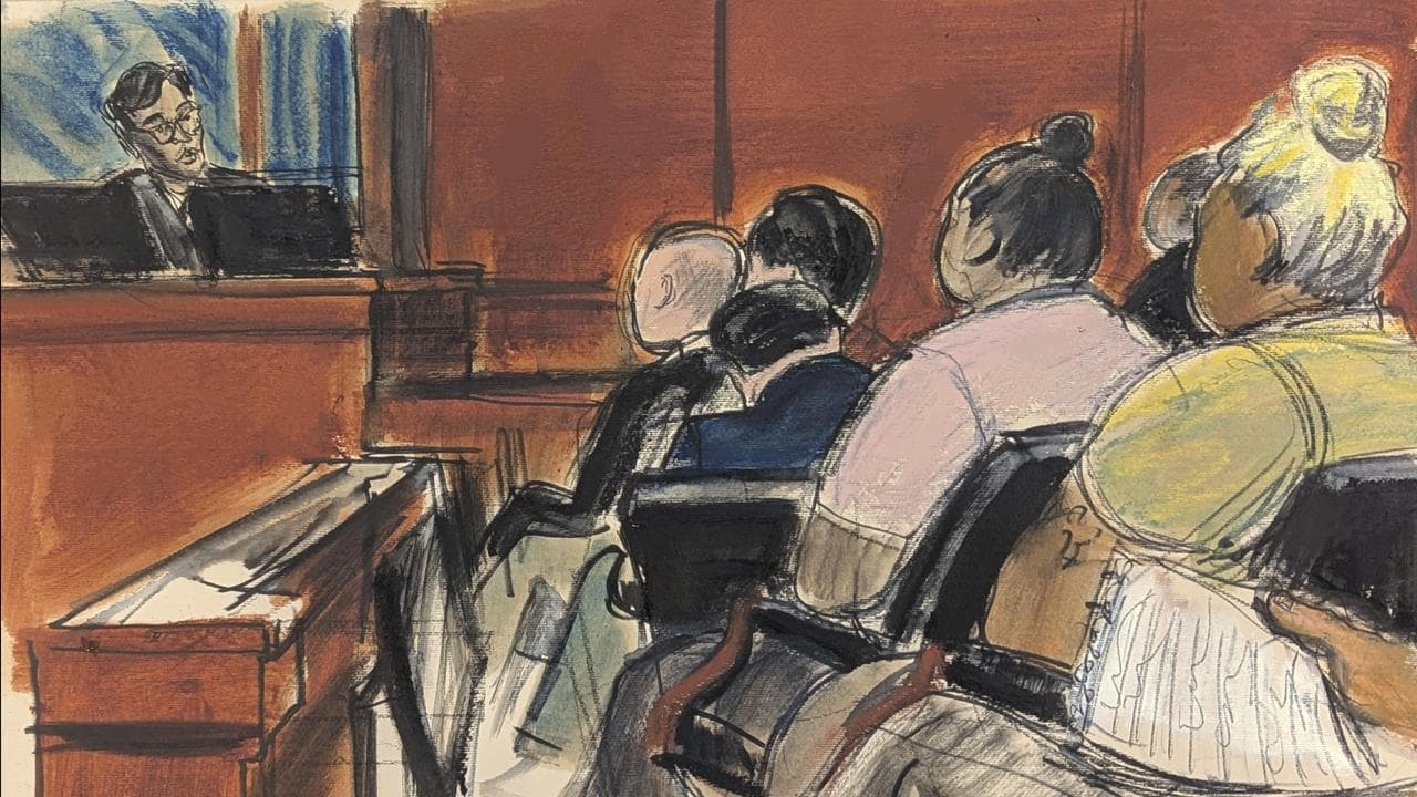 Sketch of Judge Arun Subramanian instructing the jury 