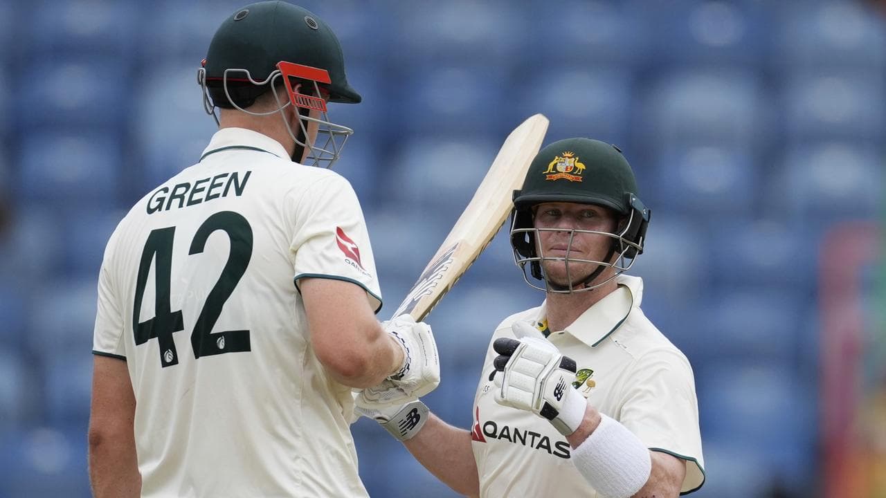 (L-R) Cameron Green and Steve Smith.