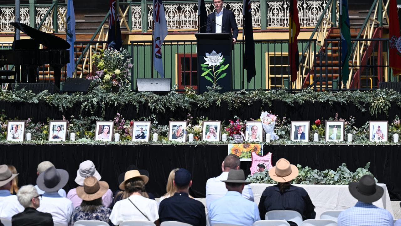 Memorial to crash victims (file)