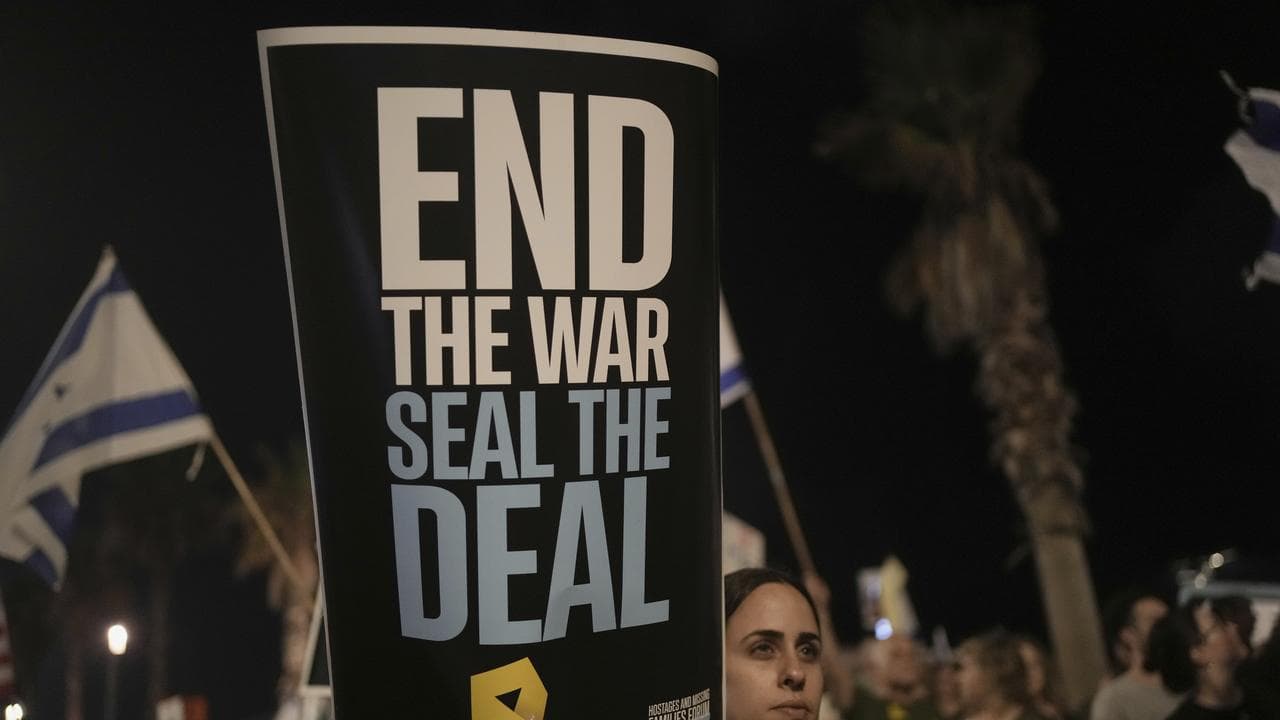 Protests to end war in Tel Aviv