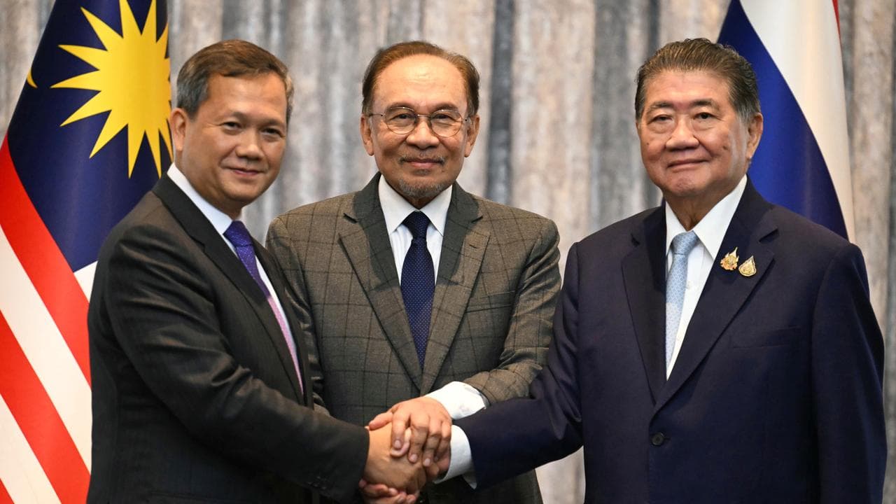 Hun Manet, Anwar Ibrahim and Phumtham Wechayachai in Malaysia