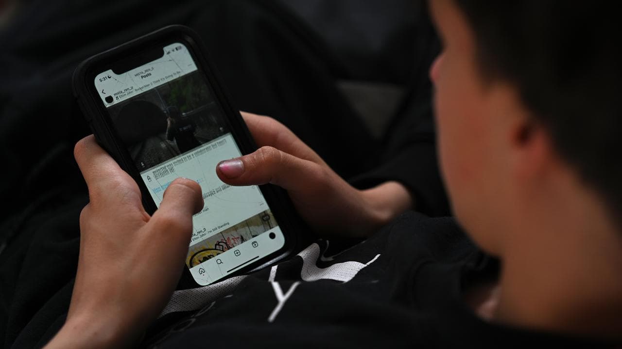 ONLINE SAFETY SOCIAL MEDIA BAN STOCK