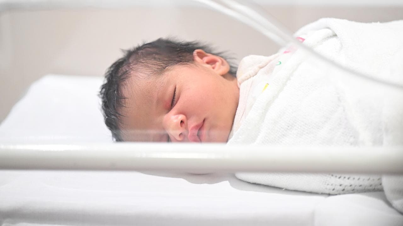 Newborn baby Amber in Perth, March 2025