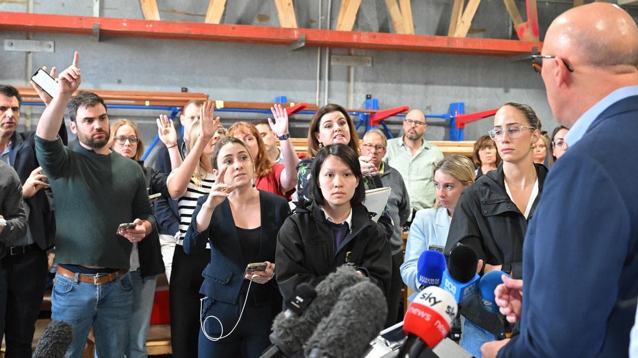 Journalists on the election campaign trail