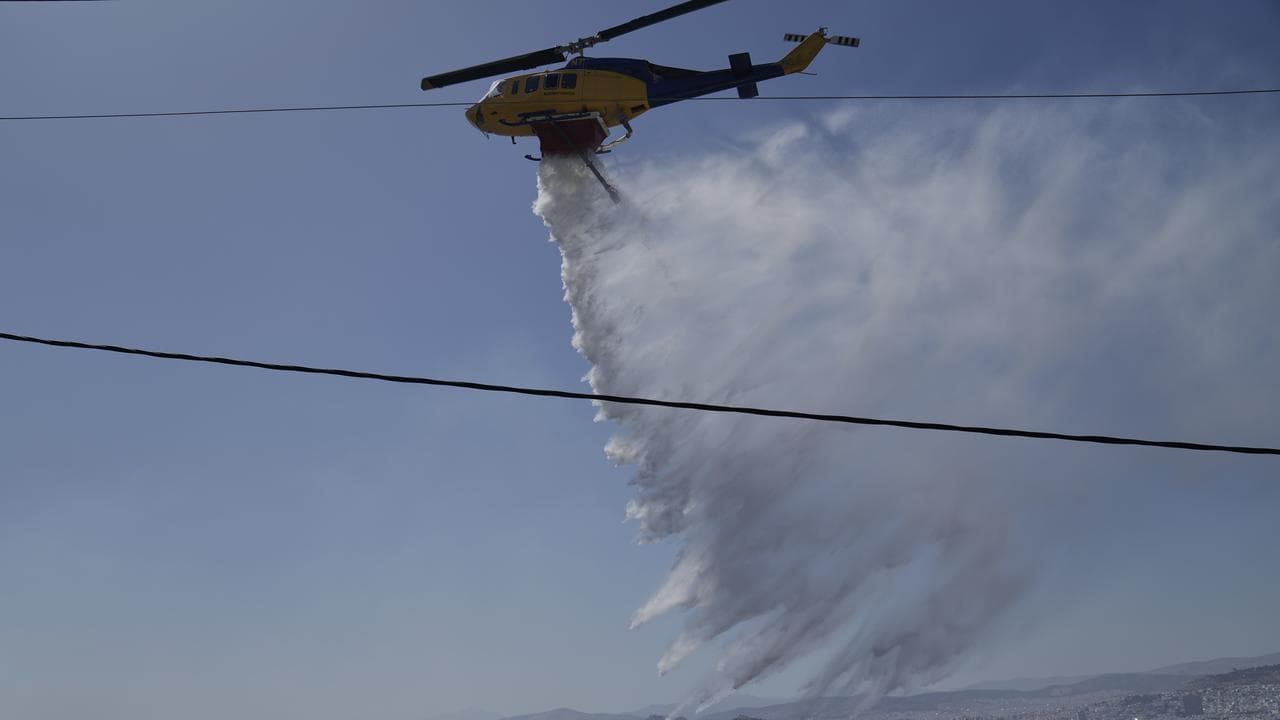 A firefighting helicopter