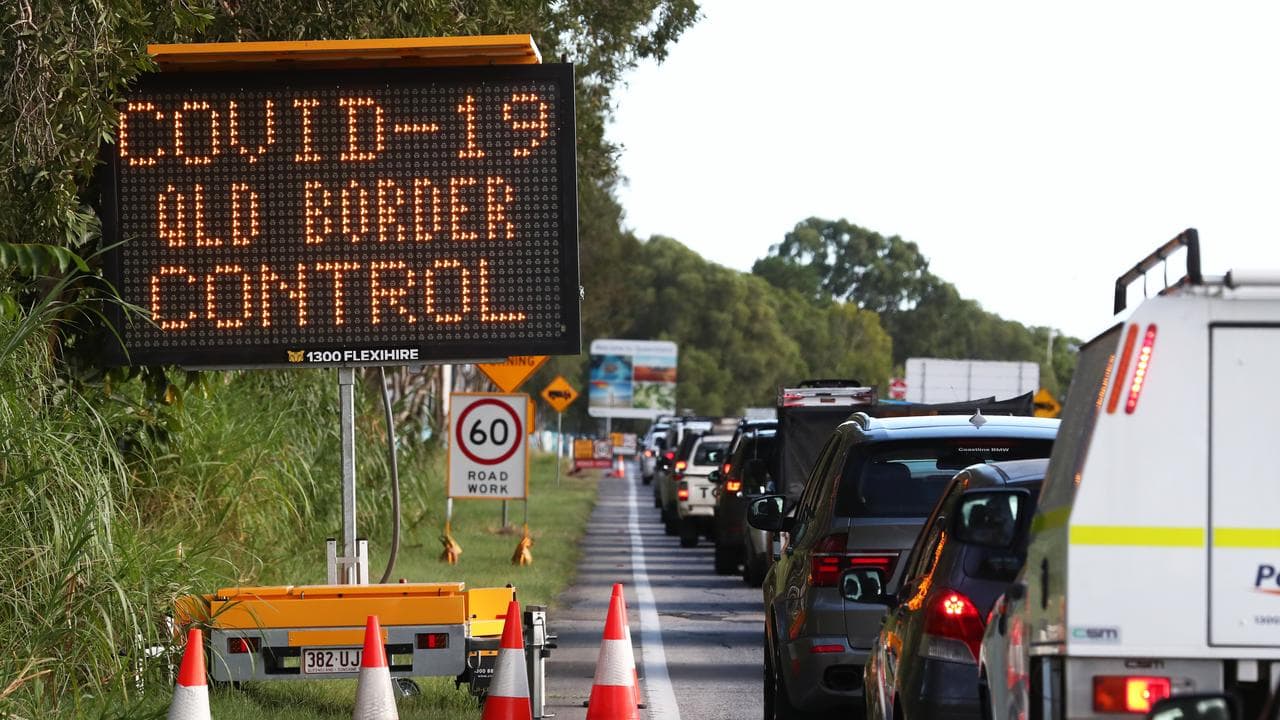 A border closure sign during the COVID-19 pandemic