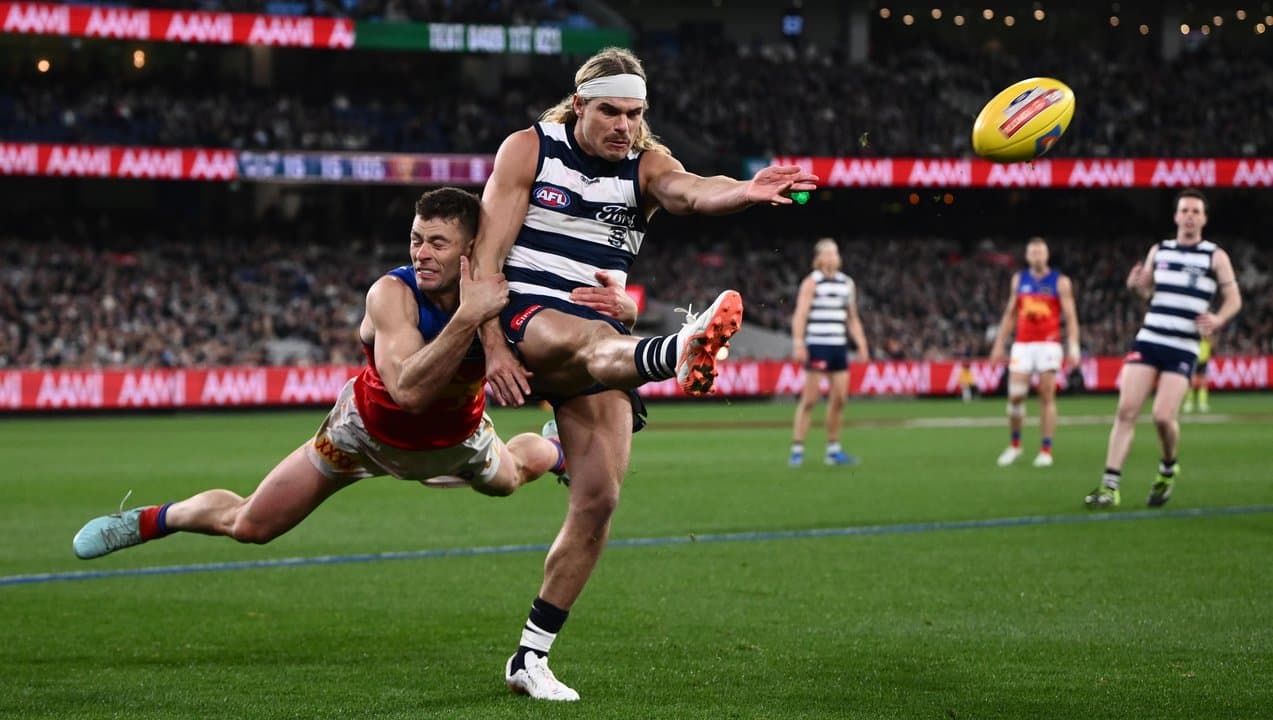 (L-R) Josh Dunkley and Bailey Smith.