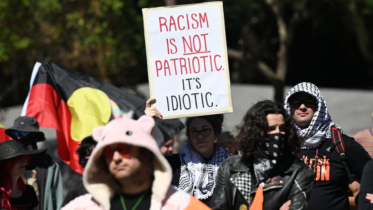 Pro-immigration protesters