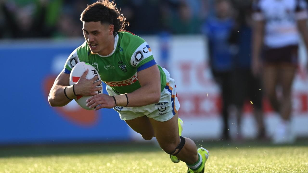 Kaeo Weekes of the Raiders scores a try.