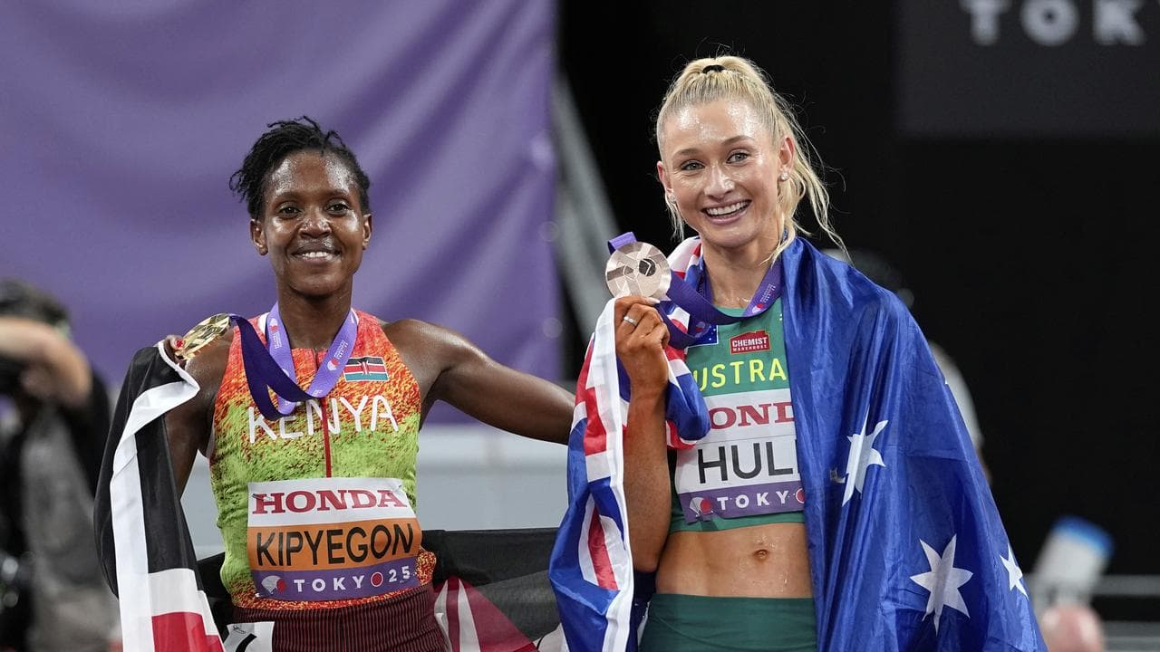 Faith Kipyegon, Jessica Hull