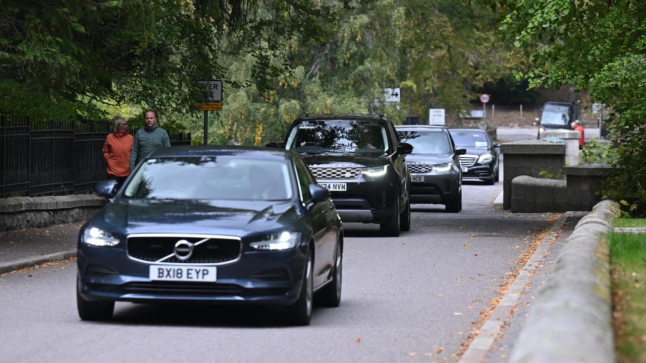 Cars carrying Prime Minister Anthony Albanese and Jodie Haydon