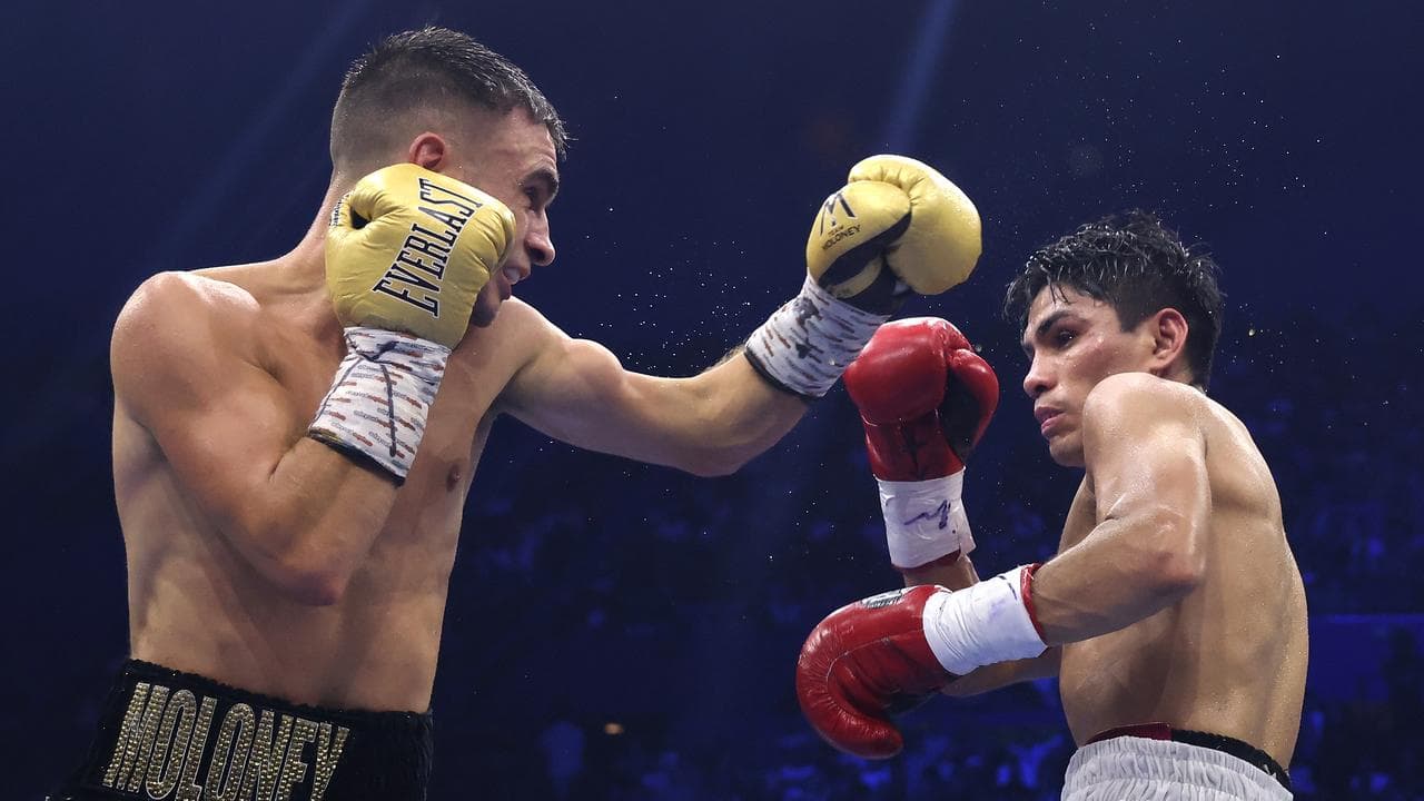 Andrew Moloney suffered a controversial loss to Mexico's Pedro Guevara