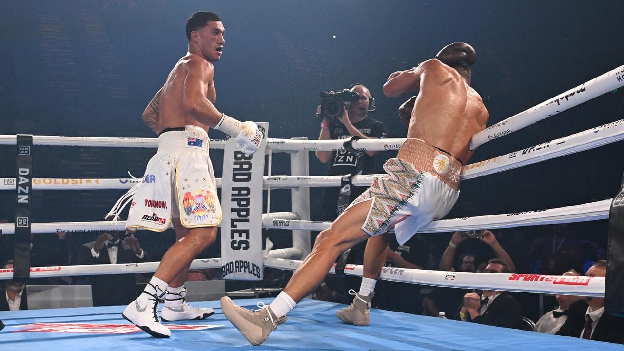 (L-R) Jai Opetaia and David Nyika.