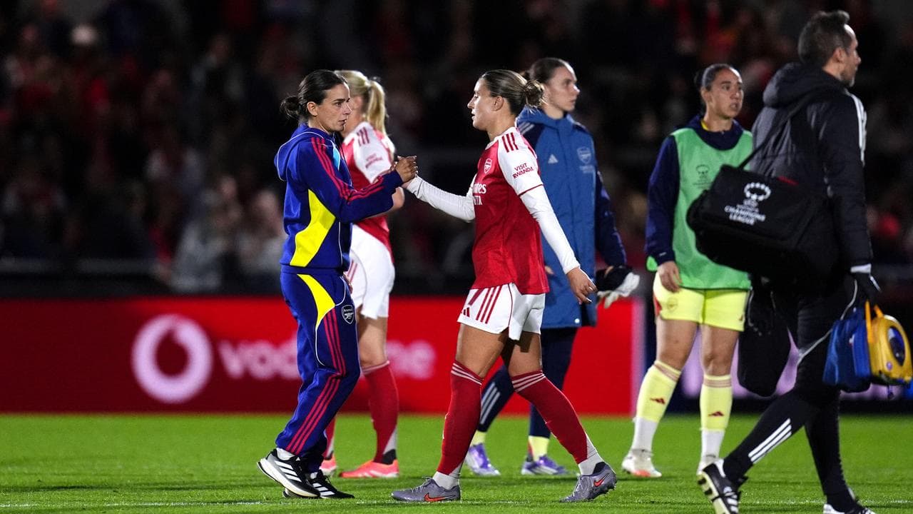 (L-R) Renee Slegers and Steph Catley.
