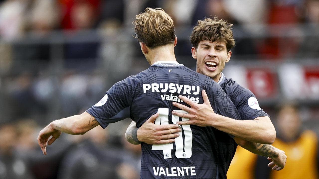 Luciano Valente and Jordy Bos.