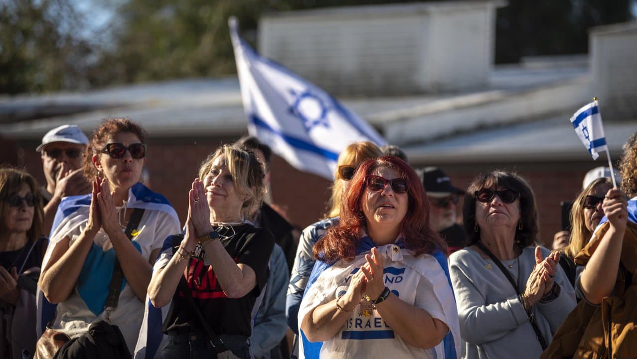 Members of the Jewish community in Melbourne