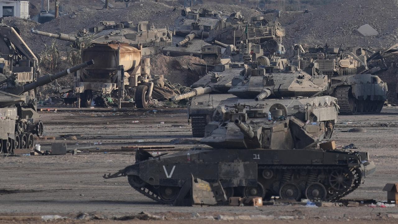 Israeli tanks