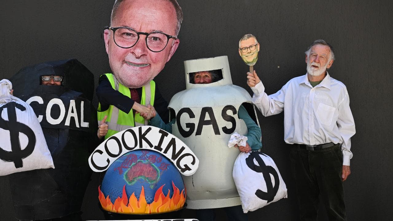 Protesters outside the National Press Club