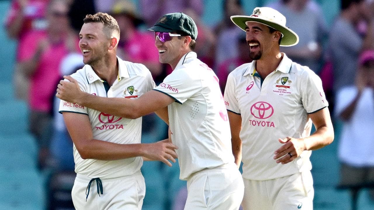 (L-R) Josh Hazlewood, Pat Cummins and Mitchell Starc. 