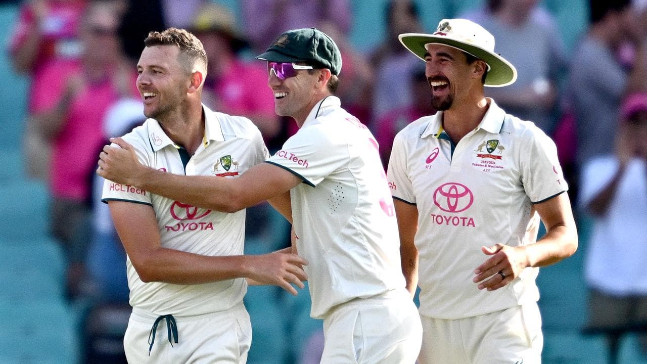 (L-R) Josh Hazlewood, Pat Cummins and Mitchell Starc.