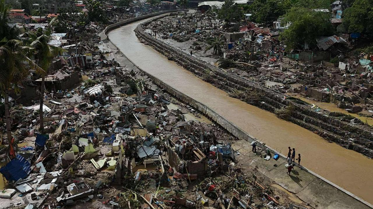 Typhoon Kalmaegi destruction in Cebu province