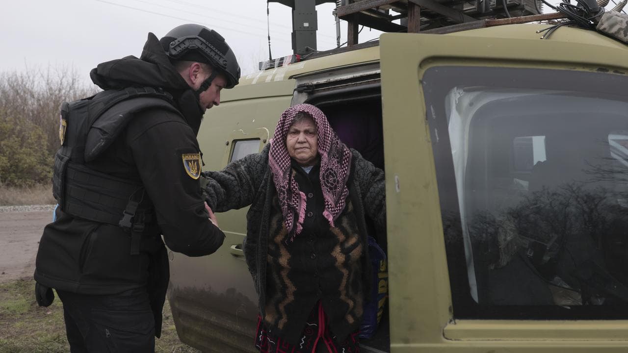 Residents flee Huliaipole