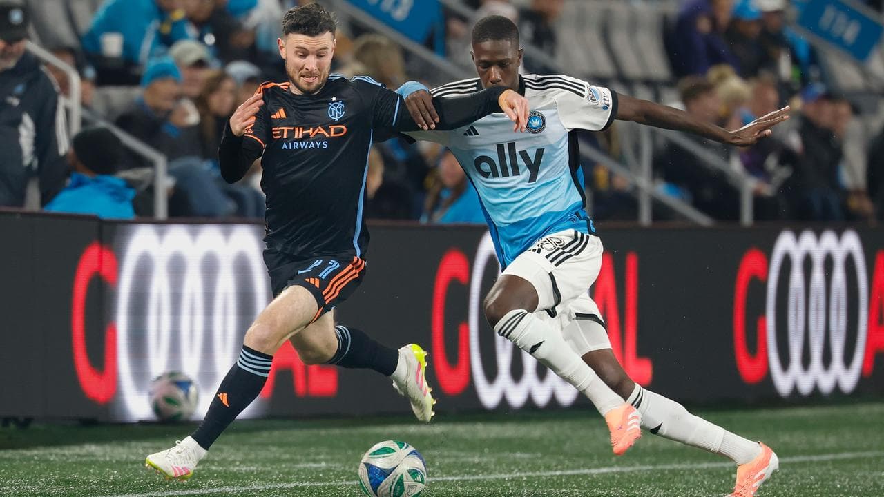 (L-R) Aiden O'Neill and Djibril Diani.