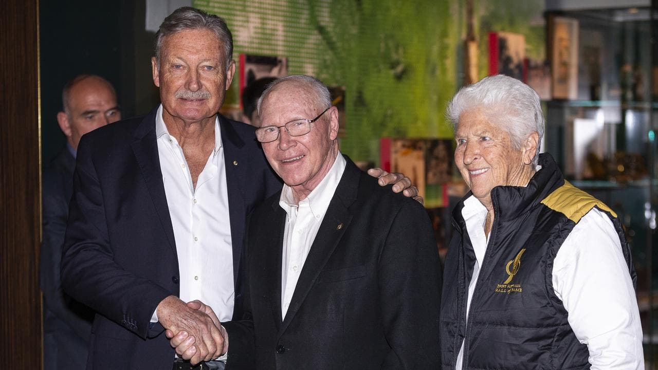 (L-R) John Bertrand, Allan Moffat and Dawn Fraser.