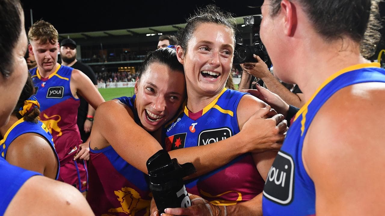 (L-R) Jade Ellenger and Ruby Svarc.