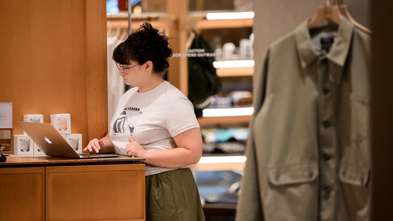 A female retail worker