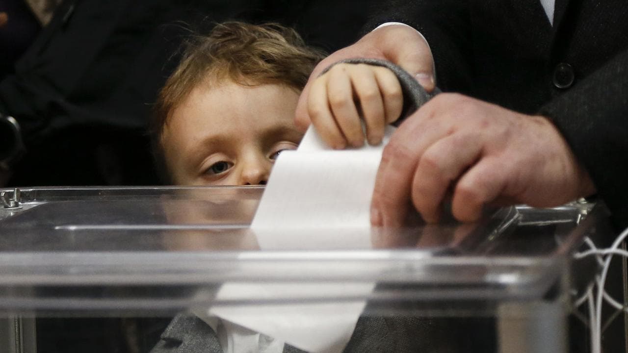 Ballot cast in Kyiv for the Ukrainian presidential election in 2019