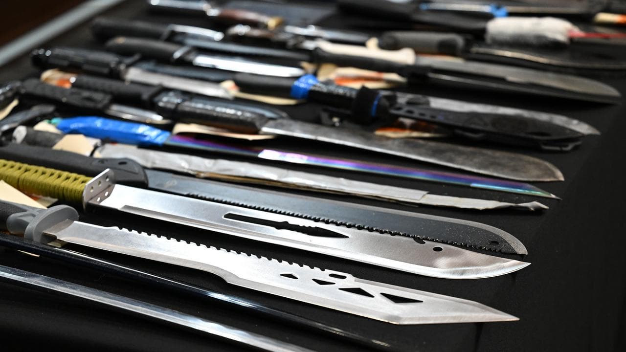 VICTORIA POLICE KNIVES SEIZURE