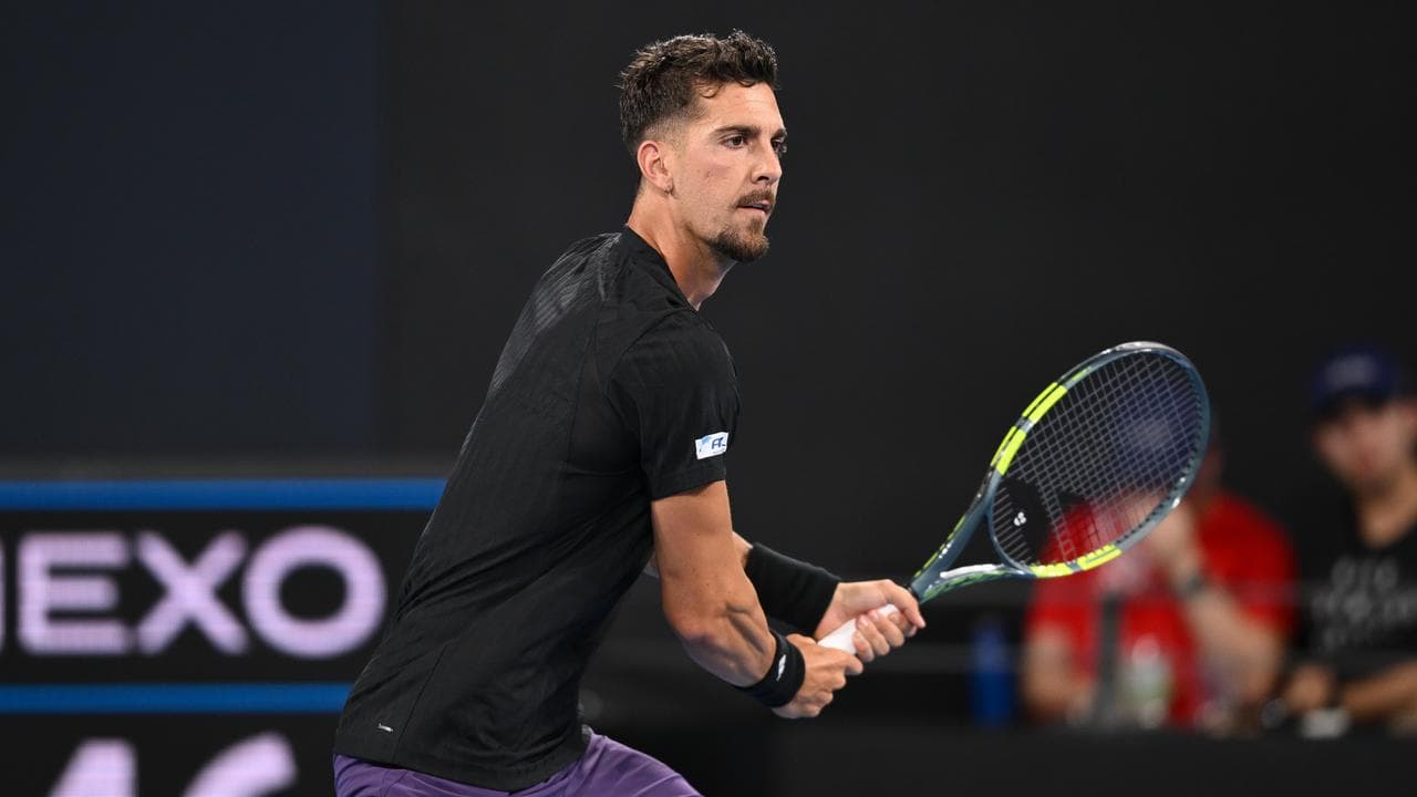 Kokkinakis.