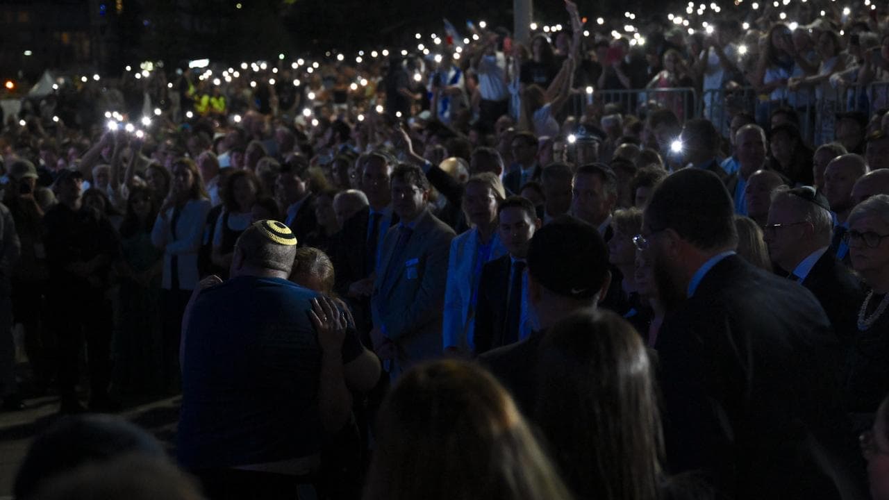 Bondi vigil and commemoration on December 21