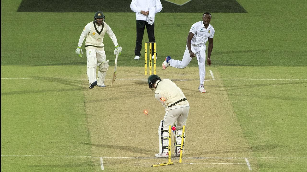 Nic Maddinson bowled by Kagiso Rabada 