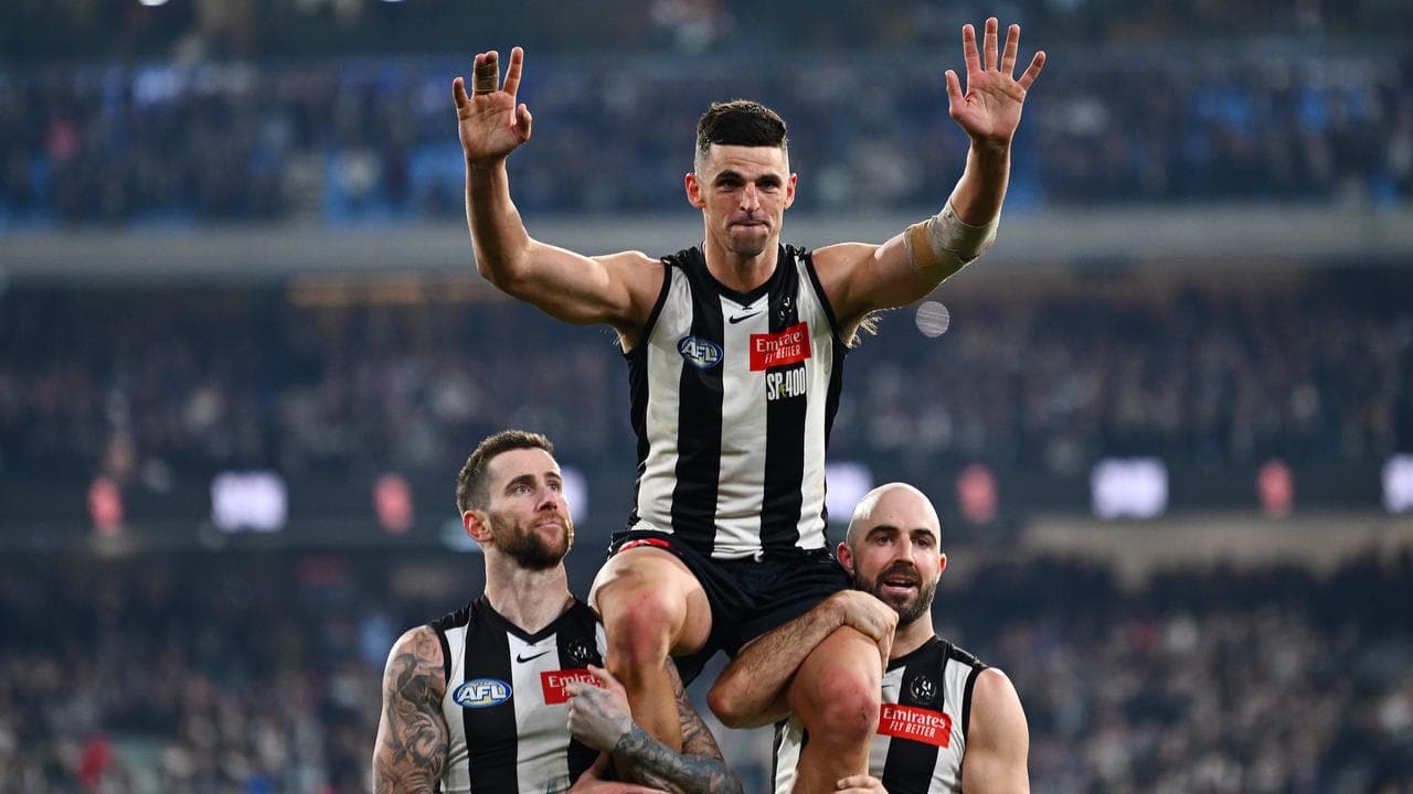 (L-R) Jeremy Howe, Scott Pendlebury and Steele Sidebottom.
