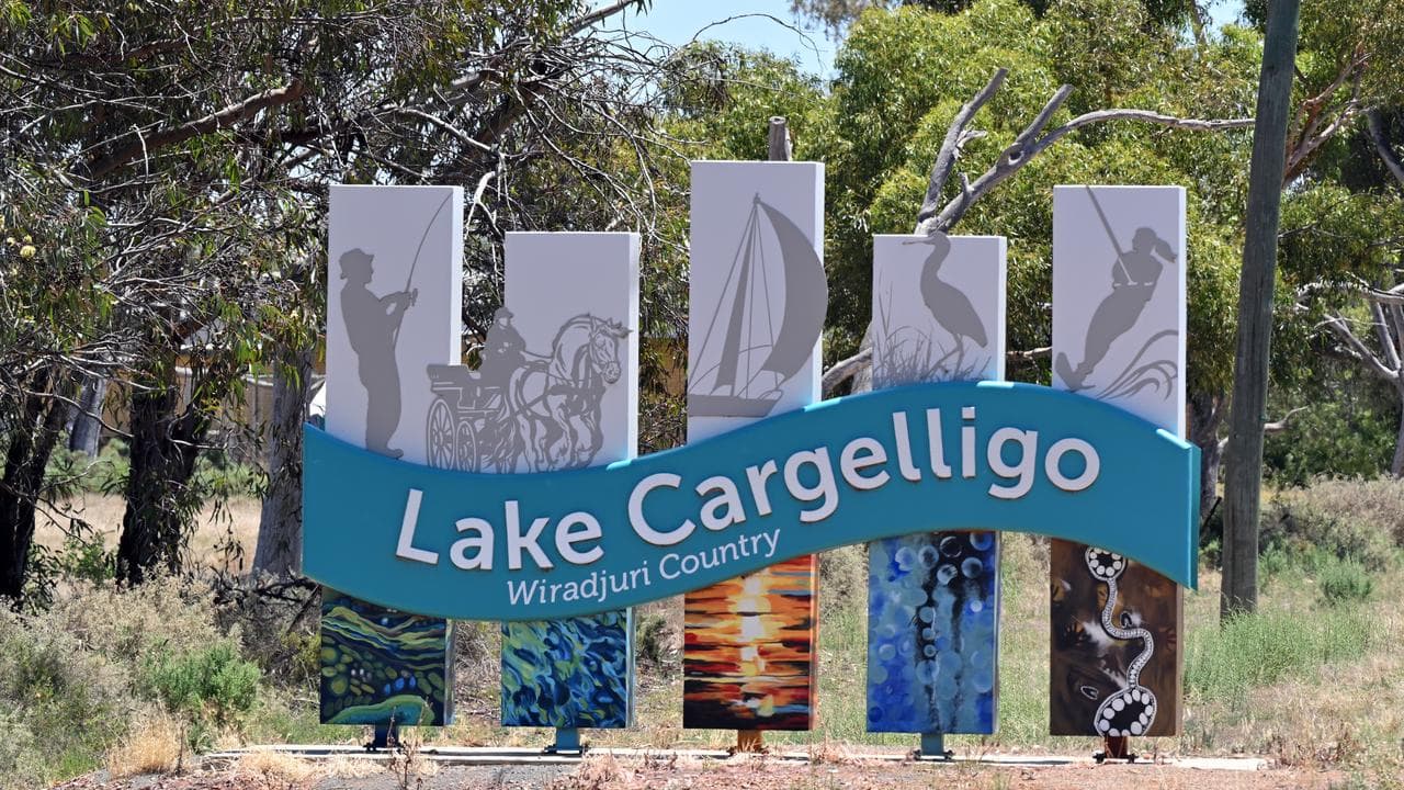 Lake Cargelligo sign