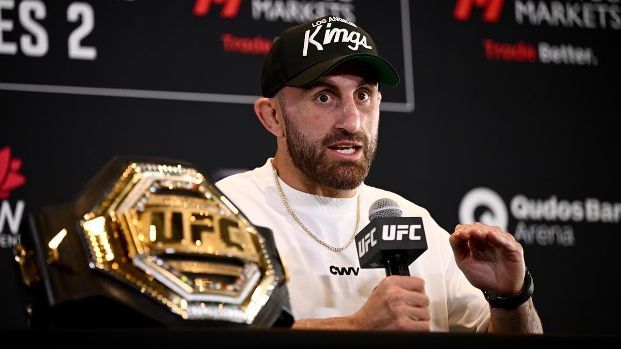 Alexander Volkanovski.