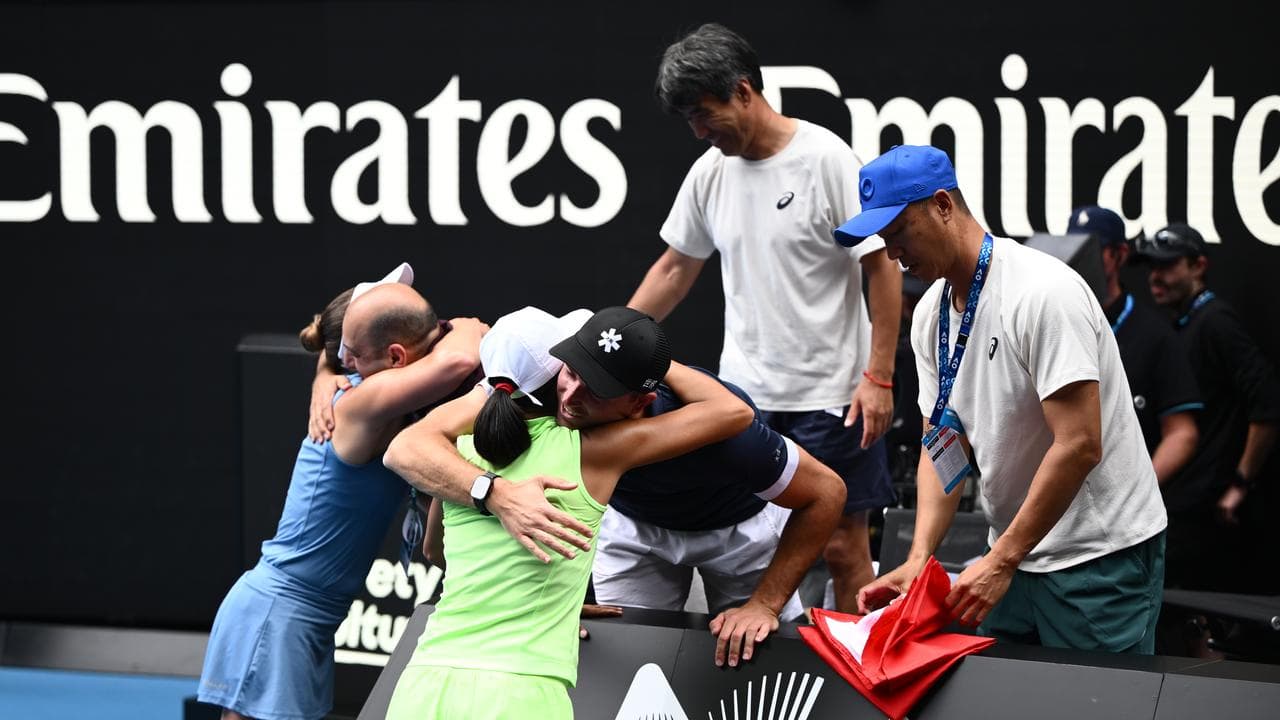 Elise Mertens and Zhang Shuai.