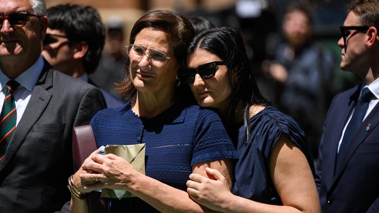 Alexandra Shehadie (left)