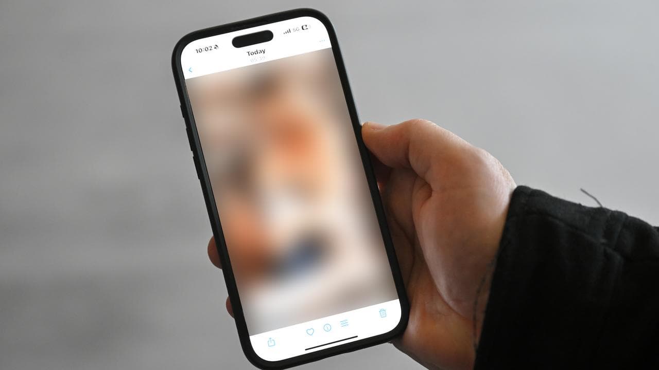 Image depicting online child abuse (file)