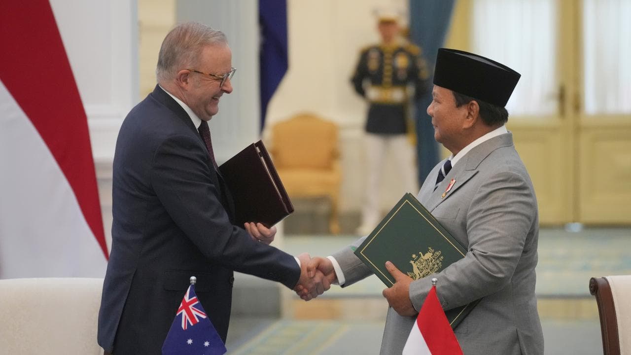 Anthony Albanese and Indonesian President Prabowo Subianto