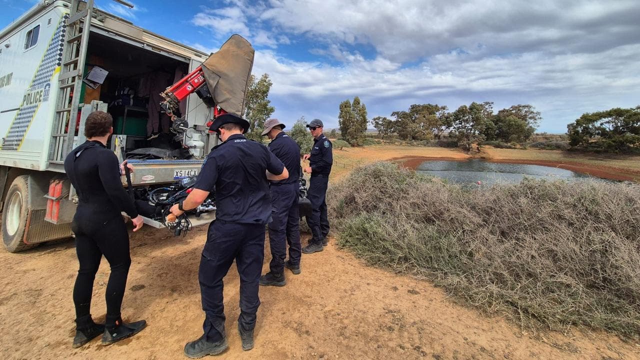 Police search for Gus Lamont