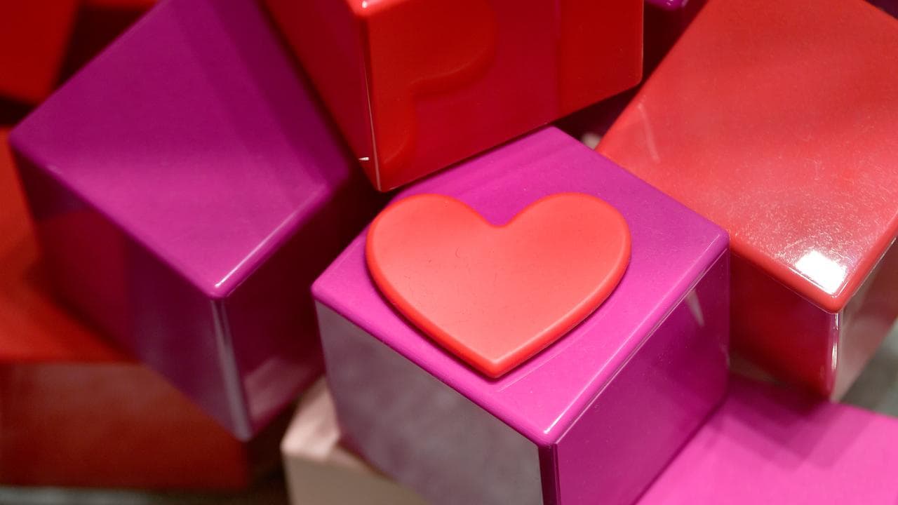 Valentine’s Day themed visual mechanising