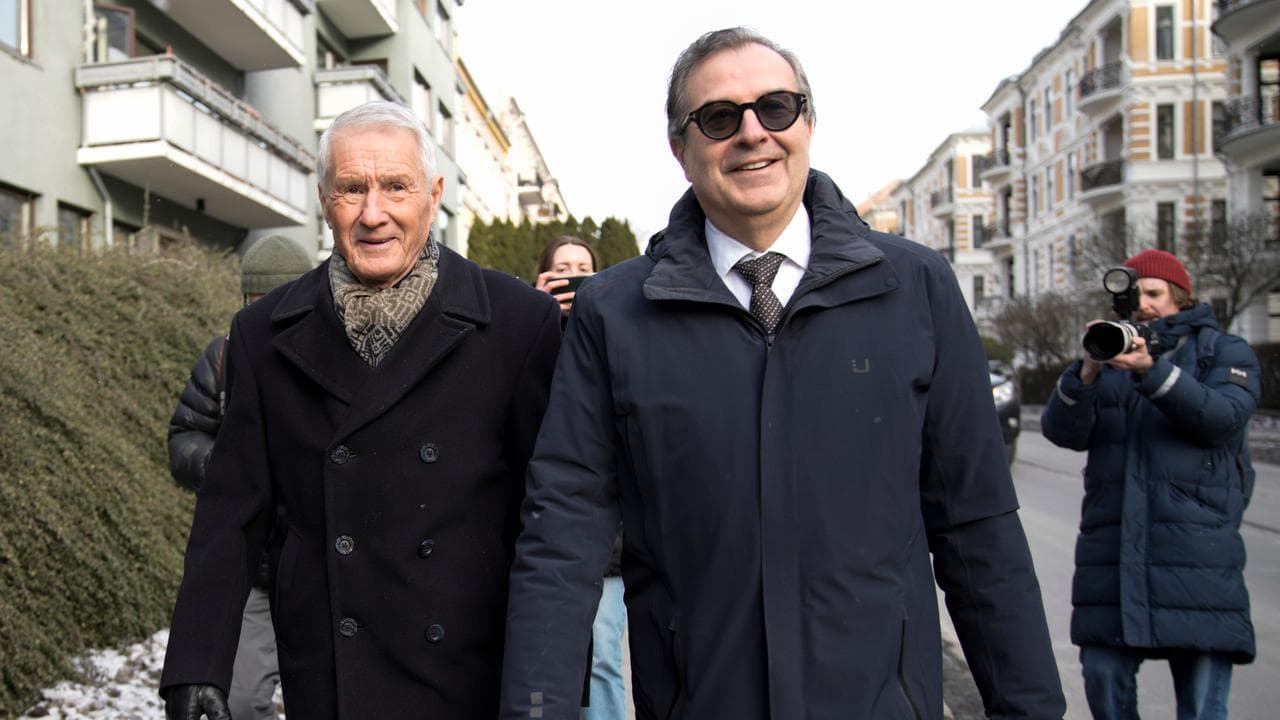 Norway's Former Prime Minister Thorbjorn Jagland, left,