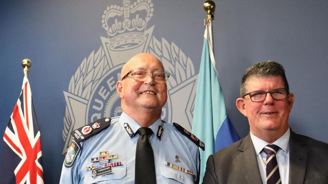 Steve Gollschewski and Brett Pointing