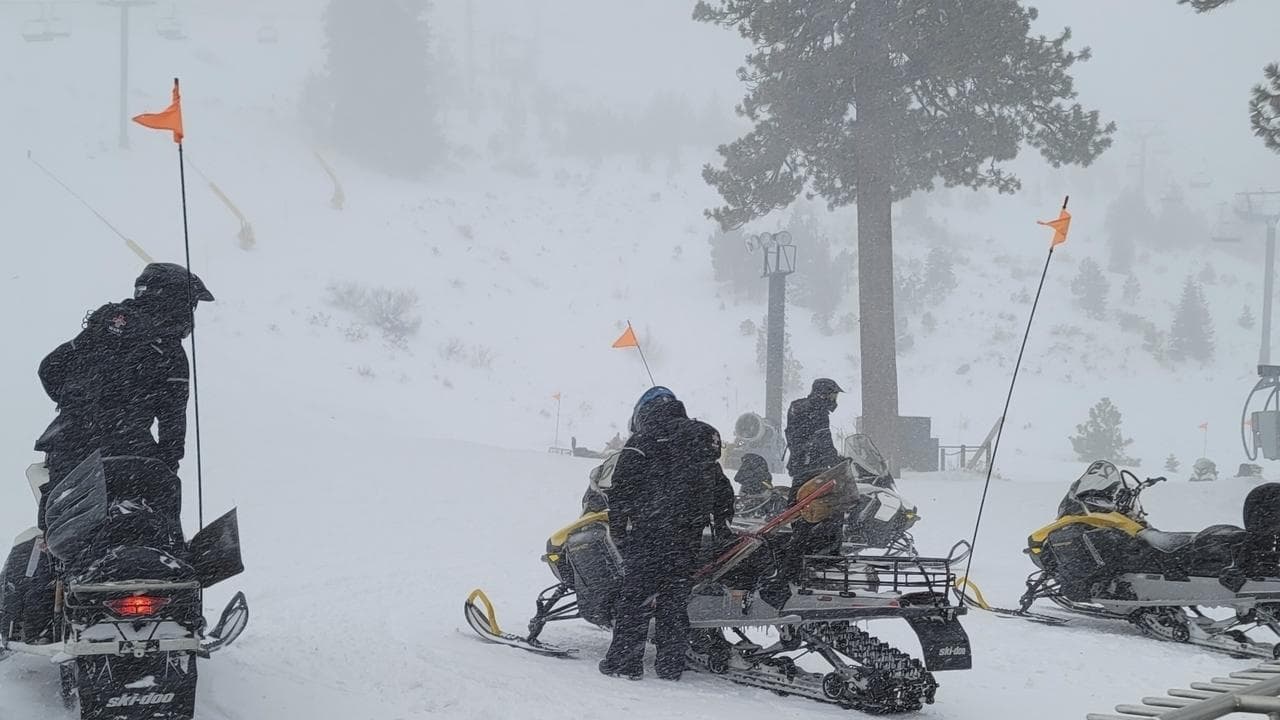 Rescue crews at an avalanche at the Palisades Tahoe ski resort